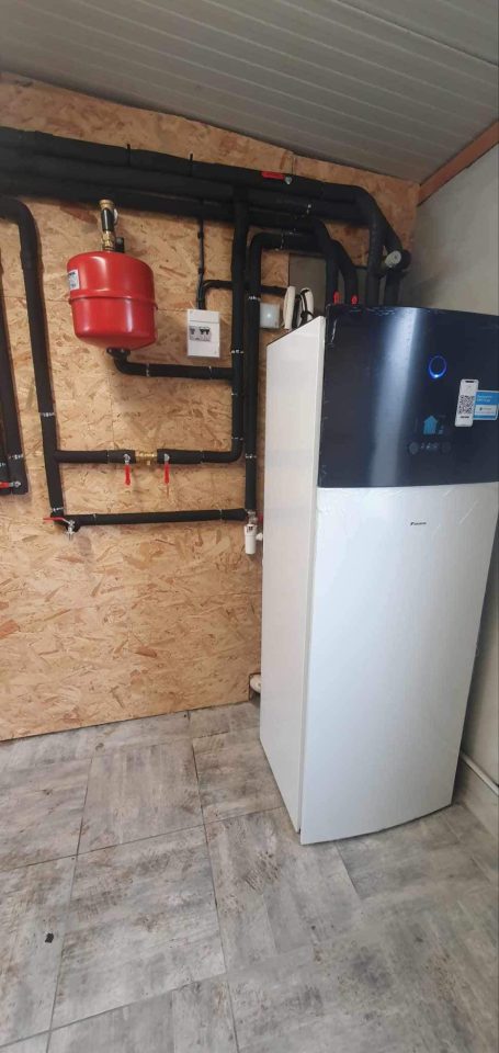 Module hydraulique Daikin ELVH12S18 avec ballon ECS intégré