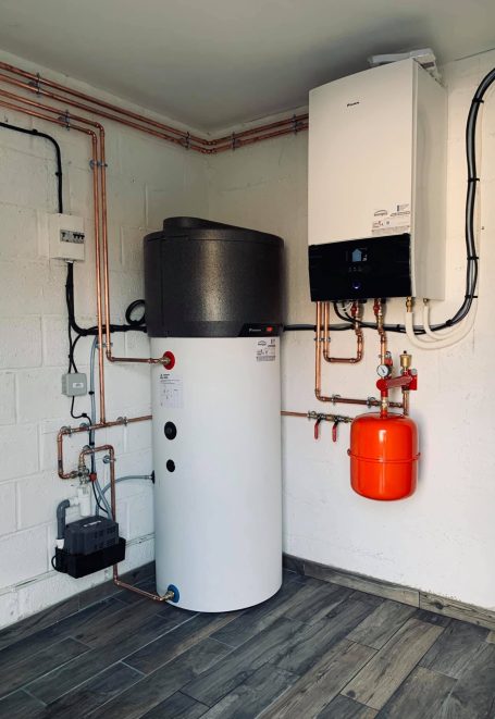 Module Daikin EHBH08DA6V + chauffe-eau thermodynamique Daikin 200L